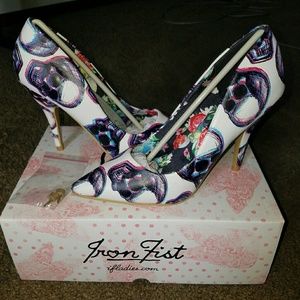 Iron fist Third dimension heels size 6